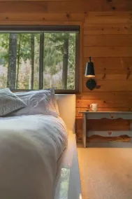 Amos- Iconic River front+Hot Tub+Sauna+Cold Plunge - Image 3