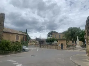 Located in the village centre of Vers Pont du Gard. Next 2 famous Roman aqueduct - Image 5