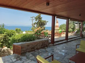 Spacious Sea-View Home with Large Terrace in Quiet Area - Image 5