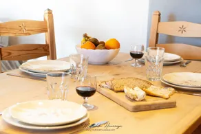 Holiday Apartment \"Gite L'Esquirol\" with Mountain View, Shared Garden & Wi-Fi - Image 4