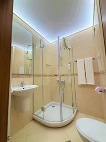 Dunav Apartment House - Image 3