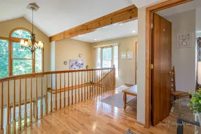 Bright and peaceful Galena retreat. Near amenities and Chestnut - Image 2