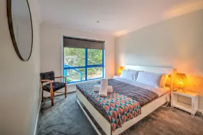 Blue Gum Retreat - Freycinet Holiday Houses - Image 3