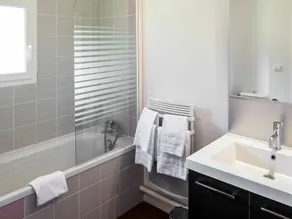 Lovely apartment in villa for 6 people with pool, WIFI, TV, terrace and pets allowed - Image 5