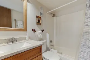 Condo deux chambres avec accès au club et vues magnifiques sur la montagne - Image 2