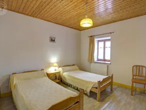 Gîte de charme pour 11 pers. avec animaux admis et poêle à bois, Livradois-Forez - Image 5