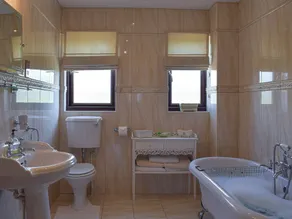 3 chambres à coucher à Bonnybridge, near Falkirk - Image 3