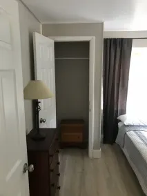 Koppla av och njut av din tid vid sjön - Image 5
