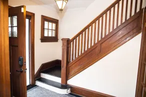 Charming historic home w/ parking, walk to downtown, waterfront, shops & more. - Image 2