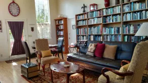 The Library Suite with over 3000 books! (707) 786-7014 - Image 5