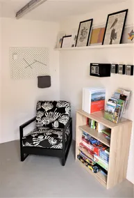 Apartment 'Red' with Shared Garden, Balcony and Wi-Fi - Image 2