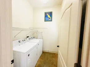 Villa 3, spacious townhouse in Tickfaw, LA - Image 2