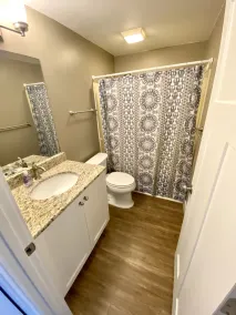 Newly remodeled LAKE HOUSE with HOT TUB, Game Room, Large DECK on PAW PAW LAKE - Image 3