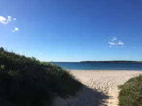 Shellharbour Beach Cottage - Caminhe para South Beach - Image 5