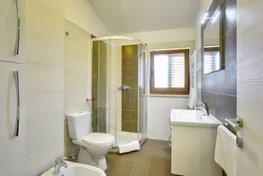 Comfortable villa just 1,5 km from beach with private pool - Image 5