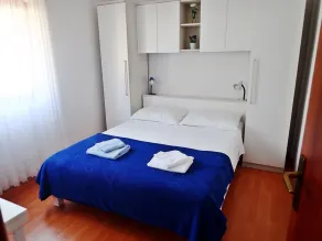 Comfortable accommodation for 4 people in the center of Starigrad - Image 3