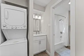 Comfy Studio Close to Downtown and Domain - Image 2