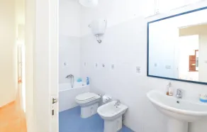 Casa fronte mare con 4 camere da letto a Policastro Bussentino - Image 3