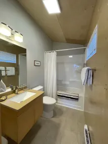 Spectacular Bras d’Or view, 1 bedroom suites w/ full kitchen - Image 2