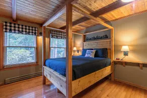 Blue Flower Cabin - Image 5