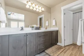 Beautiful 4bed, 3 bath-OREM home by UVU,  BYU and Provo Canyon - Image 4