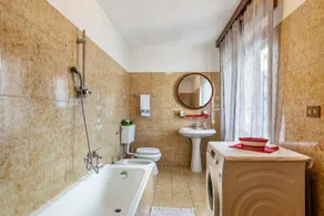Appartamento 'Alloggio Chez Favre' con vista sulle montagne, giardino privato e Wi-Fi - Image 4