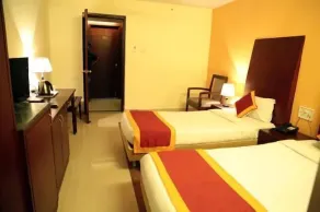 Hotel Hollyhock - Image 4
