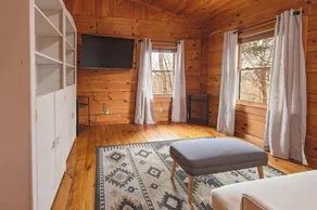 Chilhowee-Big log cabin with hot tub by the Ocoee - Image 2