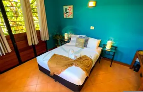 Zenhouse: 6-BR Balinese Tropical Oasis in Nightcliff Central - Image 5