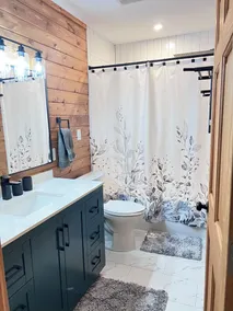 Beautiful Home in the Woods - Image 2