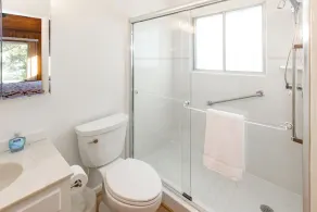 Brownley Beach Cottage- steps to the Beach, Elevator, Dog Friendly! - Image 3