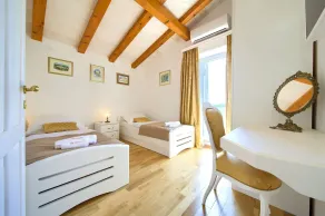 Schöne renovierte Villa mit privatem Außenpool auf der Insel Krk - Image 5
