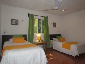Casa con piscina, zona de relax, para familias, gay friendly y mascotas - Image 4