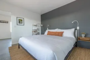 Skull Rock Cottage - Walk To Town & Hot Tub, Star Gazing 1 Bedroom Home - Image 5