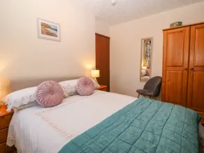 TREM Y WYDDFA, family friendly, character holiday cottage in Gaerwen - Image 5