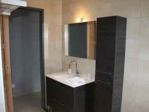 Moderno gîte con terraza y barbecue cerca del centro y termas - Image 4