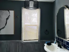 Upscale, unique, clean, spectacular lakefront cottage with SAUNA!! - Image 3