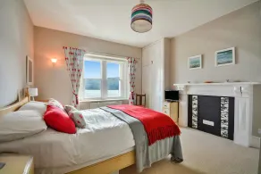 Seaside Escape in Newquay, No Deposit - Image 4