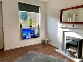 Comfortable 1 Bed Retreat in Batley - Sleeps 3 - Image 3