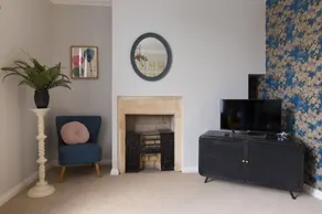 The Bath Apartments -Willoughby - The Spacious Georgian Apartment in Center of Bath! - Image 2