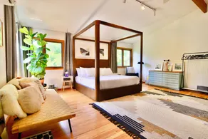 Spacious Architect Home Ideal for Families +Groups - Image 5
