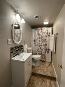 Craftsman styled home in the heart of downtown Highland - Image 4