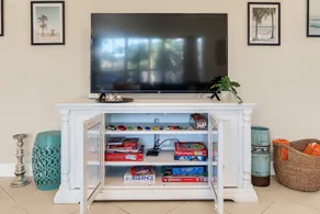 Cute Tropical Hideaway - Walk to Beach! Terra Mar Island, Seaward Shore. - Image 2