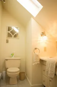 Adorable Portland getaway on the Eastern Promenade - Image 2