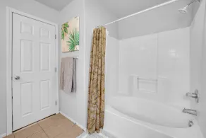 Cozy and Relaxing 3 bedrooms Las Vegas Vacation Home - Image 4