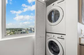 ★★★★★ 3BDR/3BA LUXURY APARTMENT WITH OCEAN VIEW - 25 min to FIFA! - Image 2