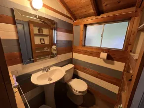 Waterfront Location. Panoramic Views. Swimming. Treehouse Tranquility. Private.  - Image 3