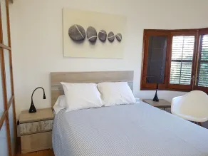 A charming house next to the beach; ideal for couples and families with children - Image 3