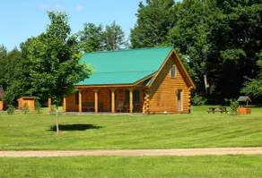 Stay on Kingdom Trails in a three bedroom cabin! - Image 5