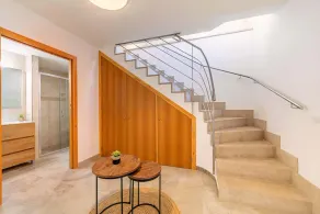 Haus mit privatem Pool und schöner Aussicht. Drei Zimmer und WLAN in einer sehr ruhigen Gegend. - Image 2